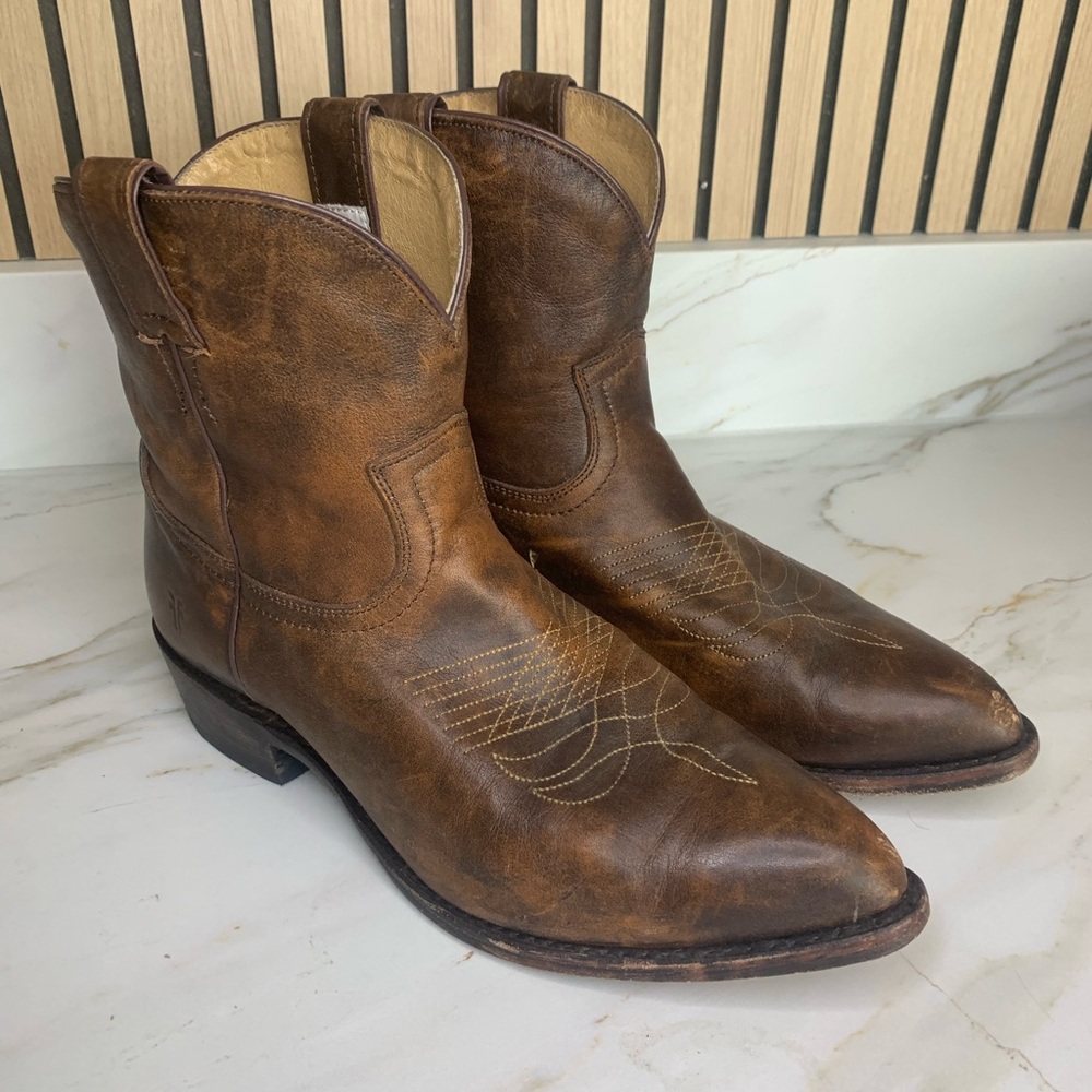 Frye Brown Leather Cowboy ankle boots